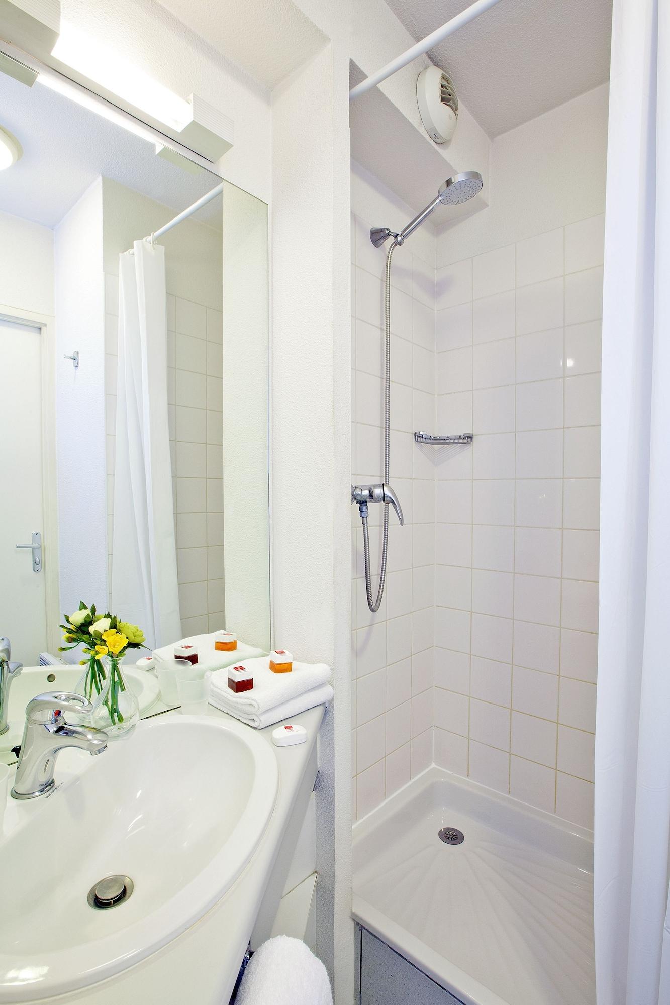 Sejours & Affaires Poitiers Lamartine Exterior foto
